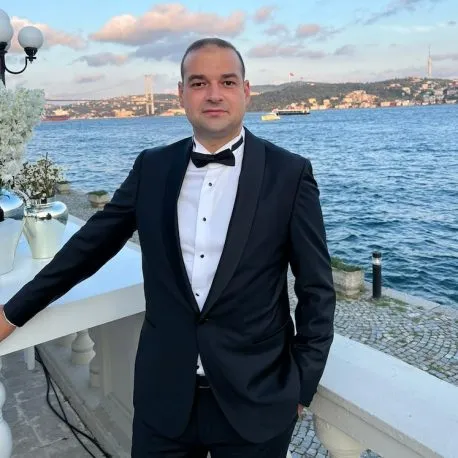 Serhat Büyükhelvacıgil